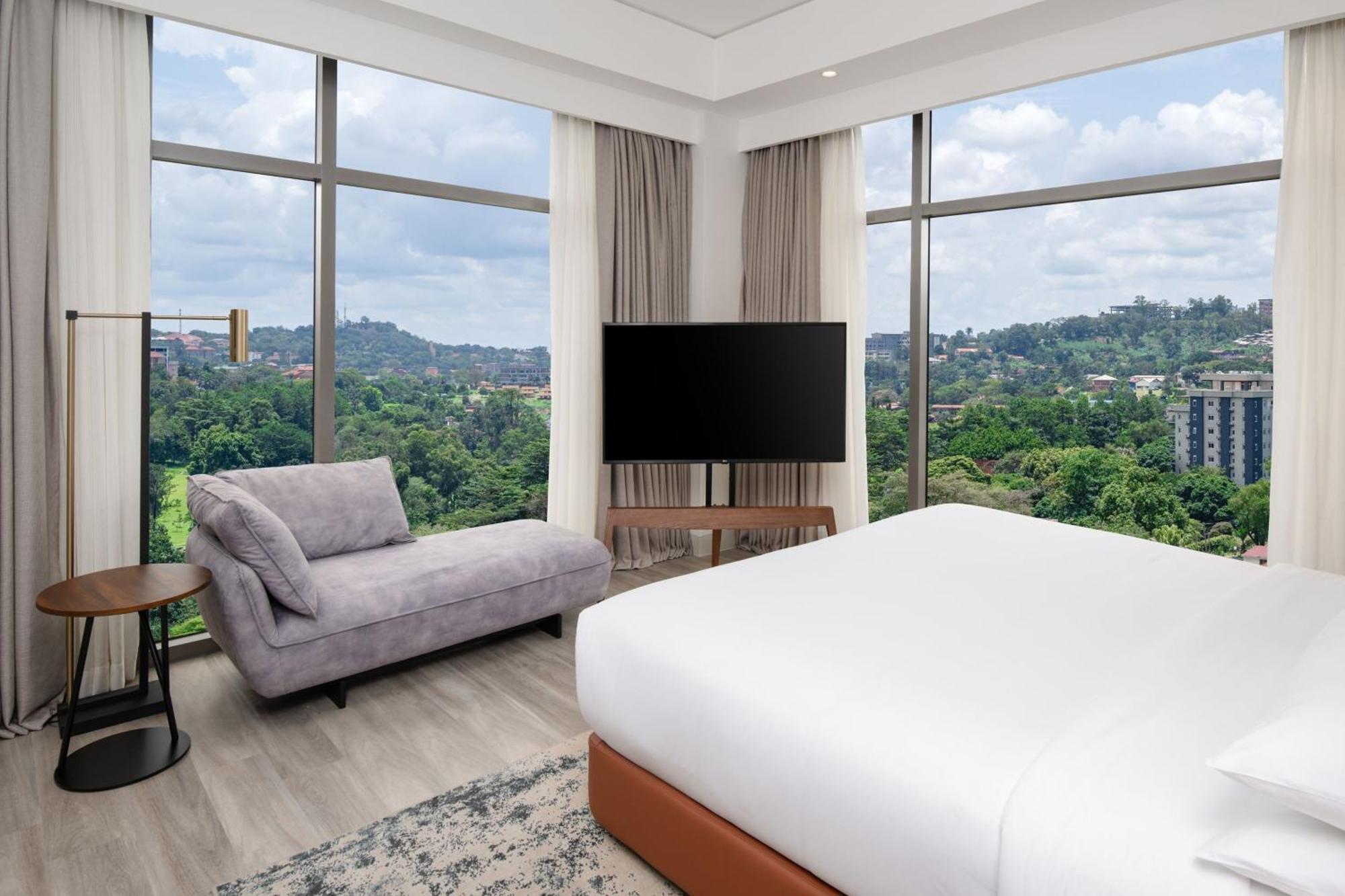 Four Points By Sheraton 캄팔라 외부 사진